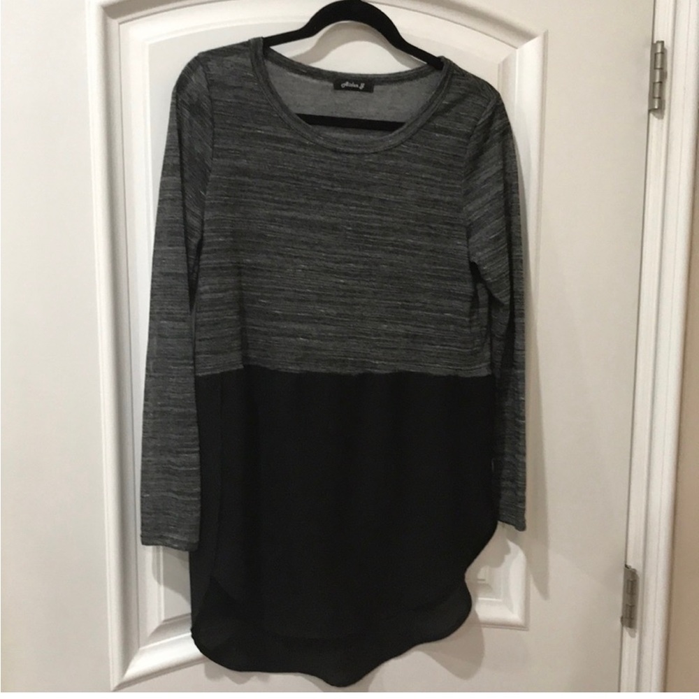 🎊Aiden y 100% polyester beautiful dress top size M